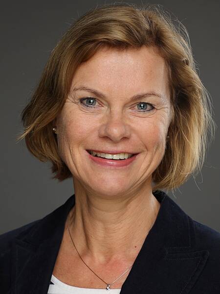 Brigitte Padberg Politologin (M.A.), NLP-Business Trainerin und Master-Coach, DVNLP, Leiterin der NLP-Akademie